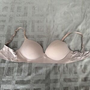 Victoria's Secret Incredible Bra Womens 36C Beige Wireless T-Shirt Padded